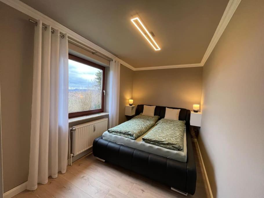 Ferienwohnung Leuchtbergblick Mit Terrasse Und Pkw Stellplatz Eschwege Zewnętrze zdjęcie